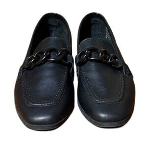 Steve Madden Black Leather Loafers with Chain Accent